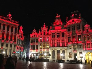 Although they're meant to be Valentine's Day festive, the eerie red lights give the square a hellish "Dante's Inferno" feel.