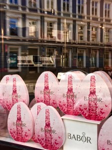 The windows of every "frisor" (hairdresser) and "salong" (salon) feature the pink Babor beauty eggs. 