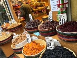 The food vendors' streets offer a selection of nuts and dried produce, like figs, mangoes, raisins, dates. Turks traditionally shopped on Sunday ("Pazar" -- the word from which our English word "bazaar" is taken.)