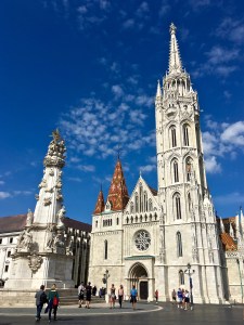 Matthias Church (Mátyás Templom) and fountain