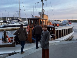 Okay, so how freakin' adorbs is this vintage ferry? It's pretty much of a scene stealer, even next to all the gorgeous yachts along the Aker Brygge wharf.