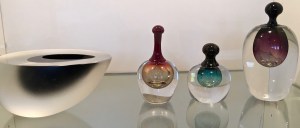 Arne Jon Jutrem created these gorgeous glass pieces for Hadeland in 1985/6. Many of Hadeland's artists have received Royal Norwegian Order-of-St. Olaf medals (for Norwegians) or Royal-Order-of-Merit medals (for foreigners working in Norway) -- the highest honor an artist can receive.