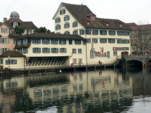 Many of Zürich's buildings have that heavy-timbered German look, with wooden beams that are used to cantilever rooms or entire wings out over the street or water.